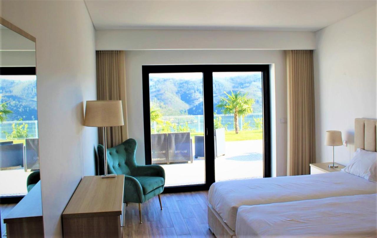Lago Azul Villas Ferreira do Zêzere 外观 照片