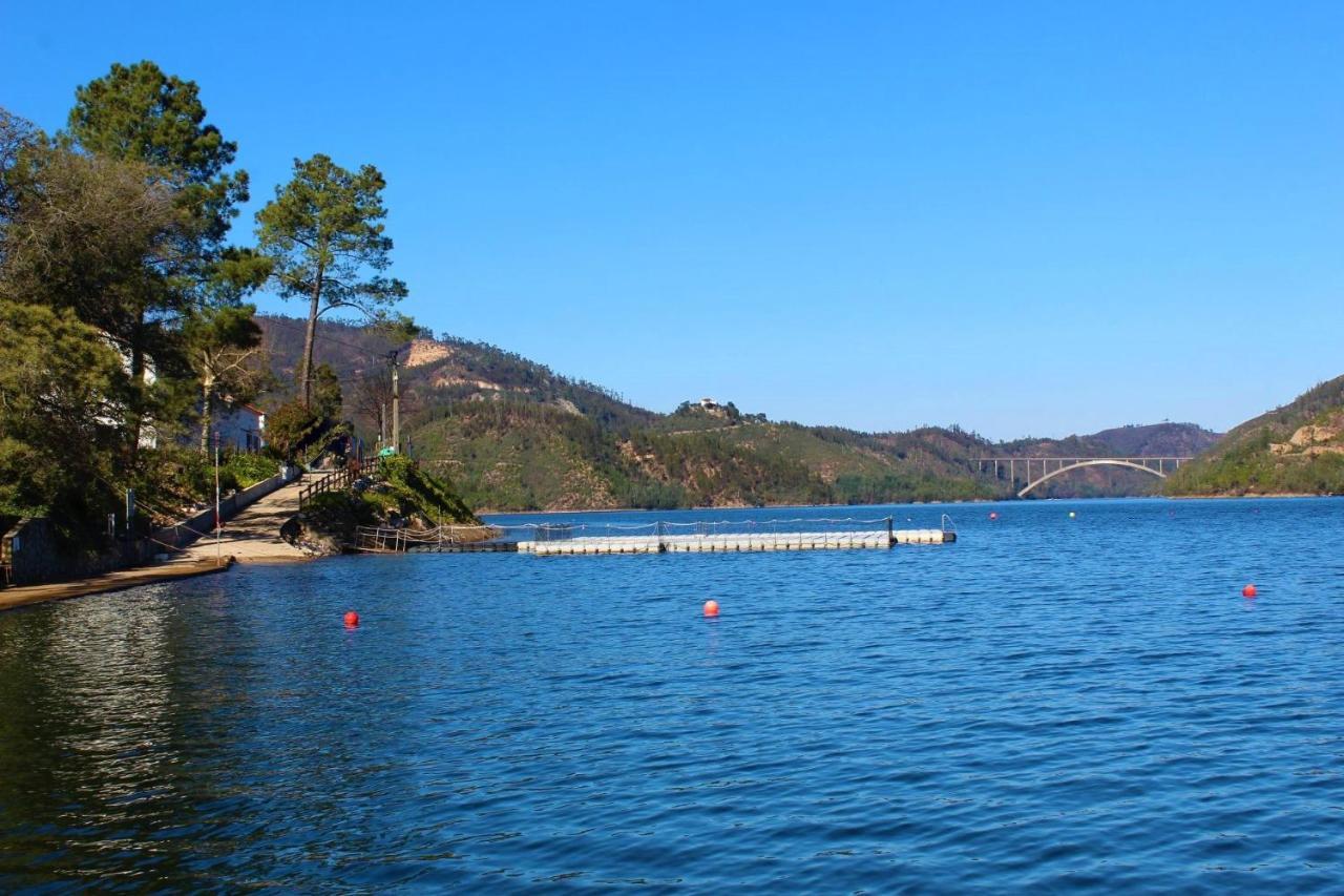Lago Azul Villas Ferreira do Zêzere 外观 照片