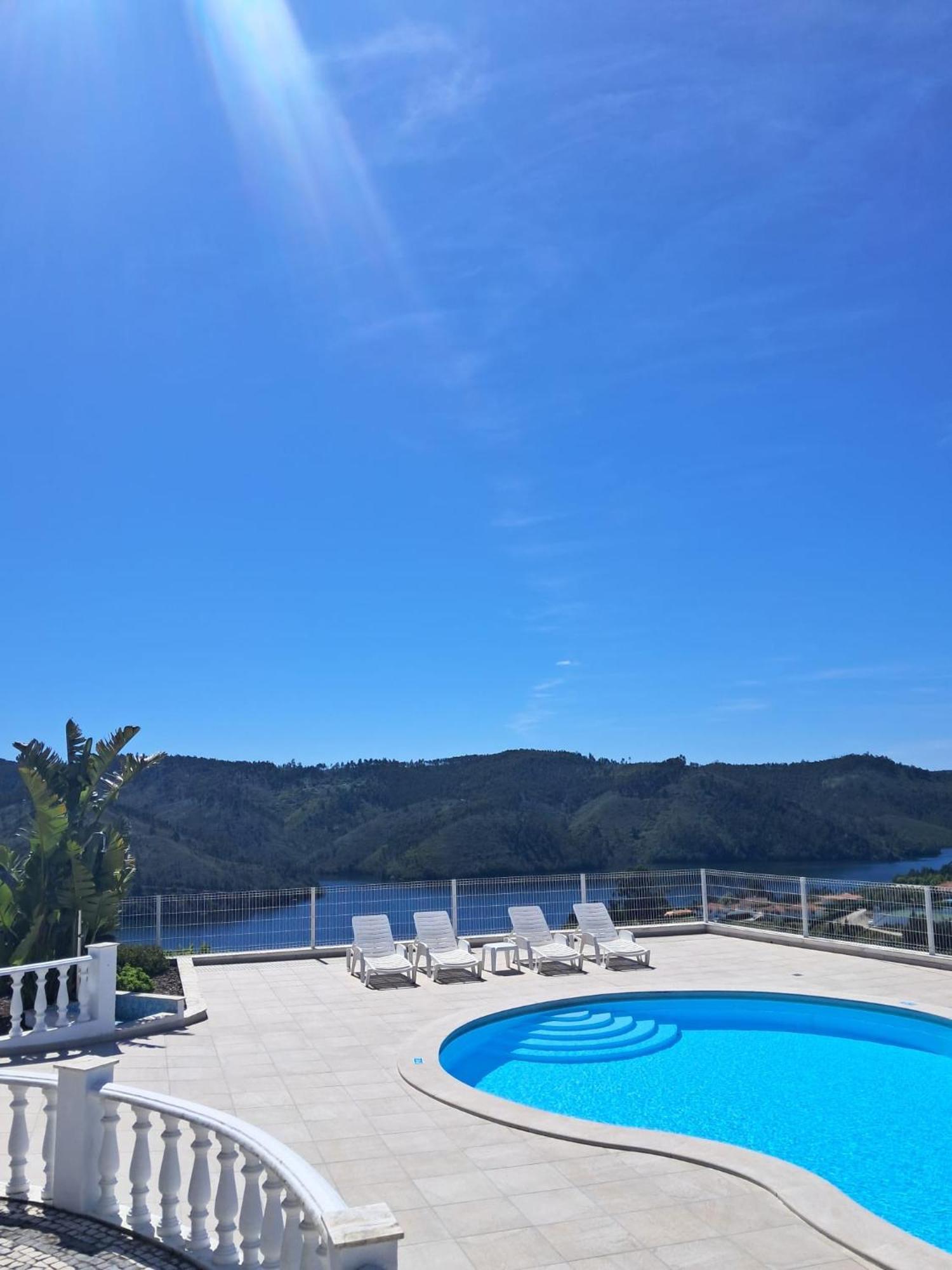 Lago Azul Villas Ferreira do Zêzere 外观 照片